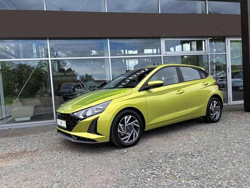 Grün Neu 2025 Hyundai i20 Trend Limousine | 20.900 € (Guter Preis) - Bild 1/4