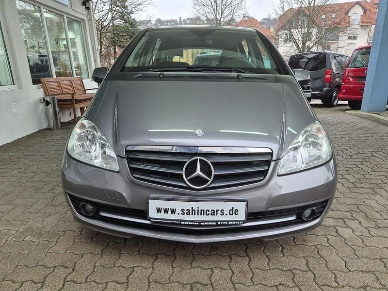 Gebraucht Mercedes A160 95 PS (69 kW) 2010 Grau Limousine