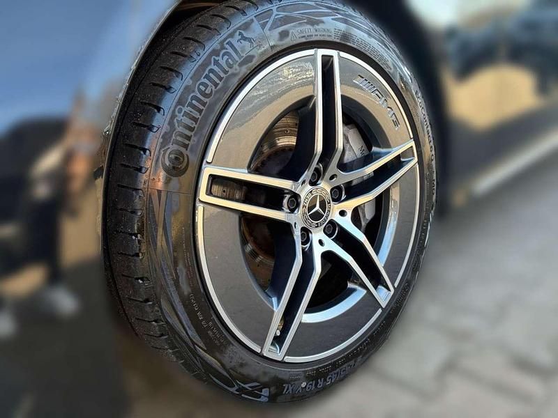 Gebraucht Mercedes E300 AMG 313 PS (230 kW) 2024 Schwarz Limousine