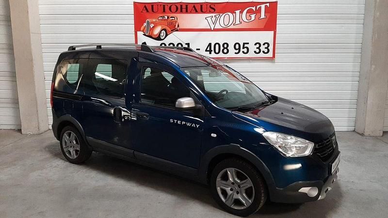 Gebraucht Dacia Dokker Celebration 116 PS (85 kW) 2017 Blau Van / Kleinbus