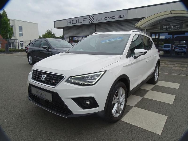Weiß candy weiss Gebraucht 2019 Seat Arona FR SUV | 15.980 € (Fairer Preis) - Bild 1/4