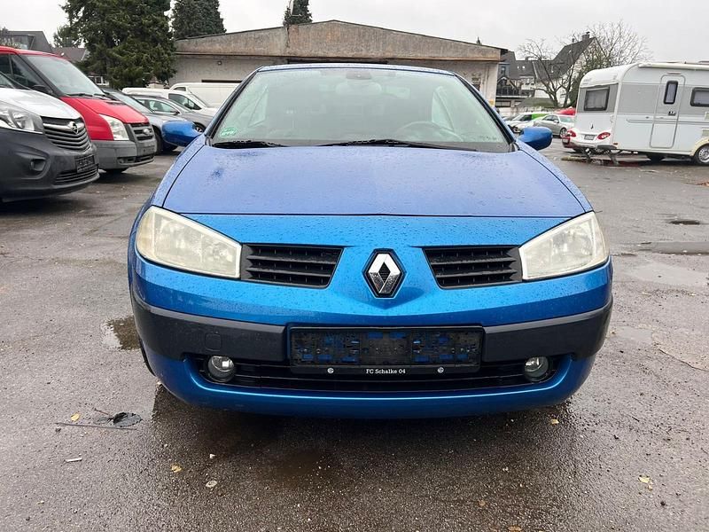 Blau Gebraucht 2004 Renault Mégane Cabriolet Cabrio | 2.350 € (Etwas zu teuer) - Bild 1/4