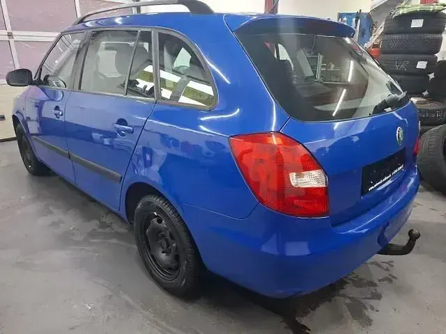 Gebraucht Skoda Fabia Ambiente 105 PS (77 kW) 2009 Modra dynamique/dynamic blau Kombi