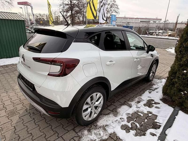 Gebraucht Renault Captur Zen 140 PS (102 kW) 2022 Perlmuttweiss metallic/dach i SUV