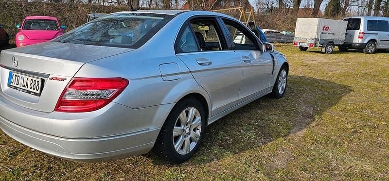 Gebraucht Mercedes C180 156 PS (114 kW) 2010 Silber Limousine