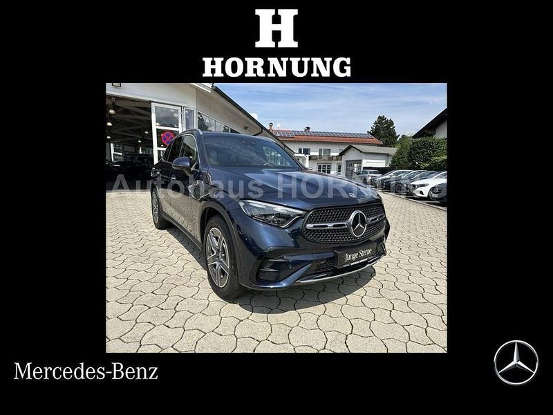 Metalliclack nautikblau Gebraucht 2022 Mercedes GLC300 AMG SUV | 48.700 € (Fairer Preis) - Bild 1/3