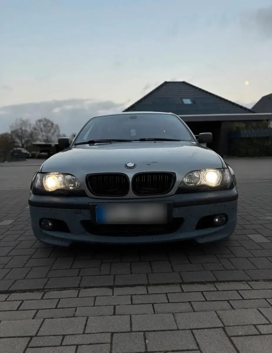 Gebraucht BMW 320 150 PS (110 kW) 2004 Limousine