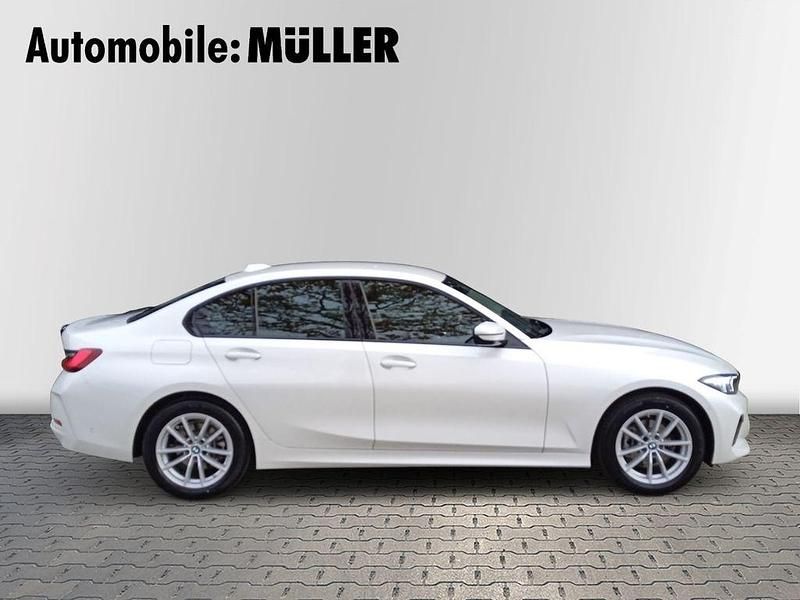 Gebraucht BMW 318 Shadowline 150 PS (110 kW) 2024 Weiss Limousine