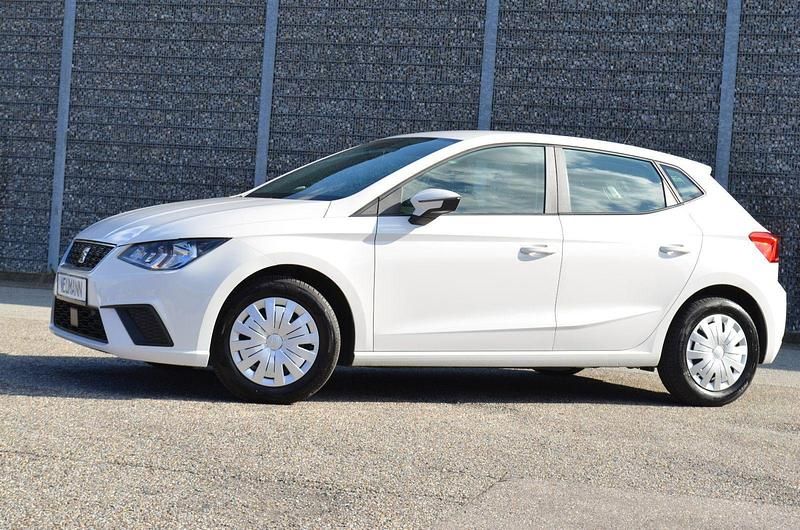 Weiß Gebraucht 2019 Seat Ibiza Style Kleinwagen | 9.580 € (Etwas zu teuer) - Bild 1/4