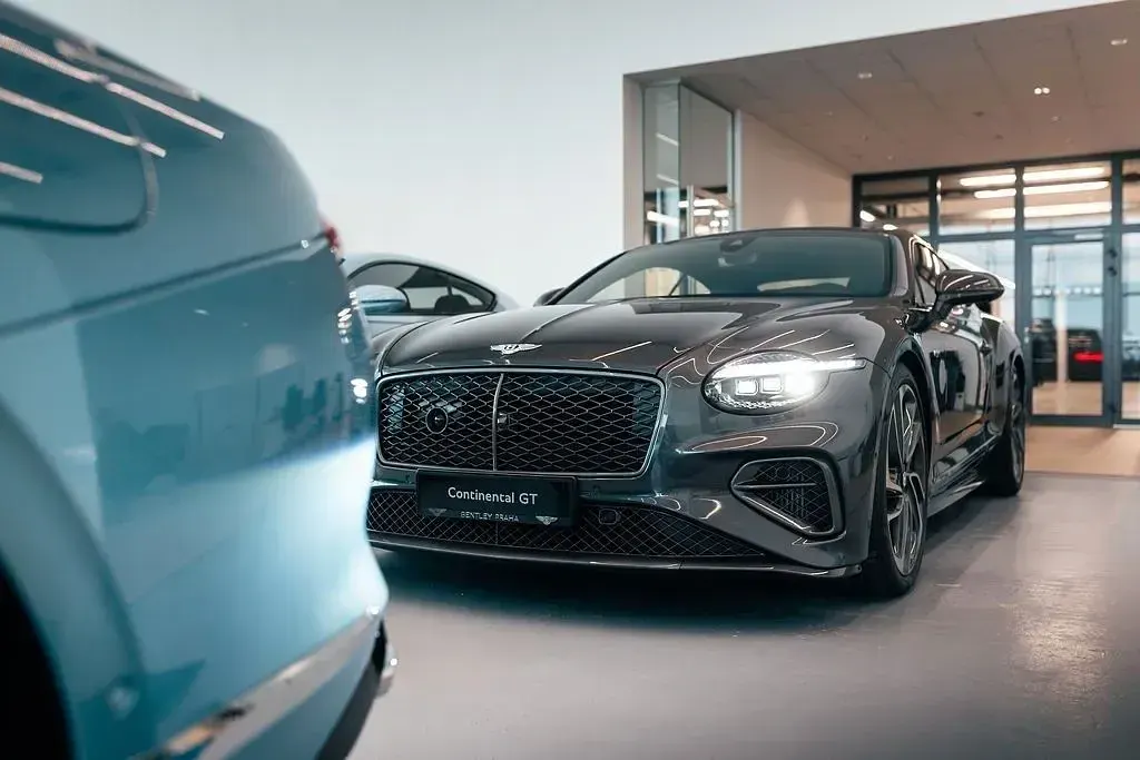 Neu Bentley Continental 782 PS (575 kW) 2026 Grau
