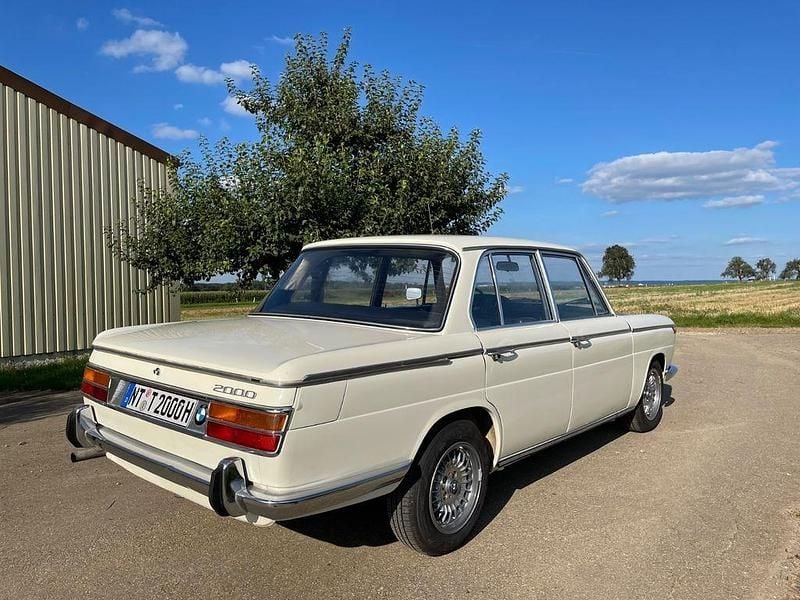Gebraucht BMW 2000 101 PS (74 kW) 1974 Weiß Limousine