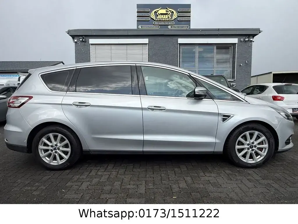 Gebraucht Ford S-MAX Titanium 179 PS (131 kW) 2015 Silber Van / Kleinbus