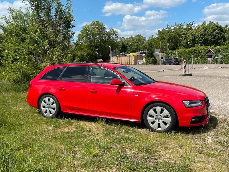 Gebraucht Audi A4 S-Line 177 PS (130 kW) 2013 Rot Kombi