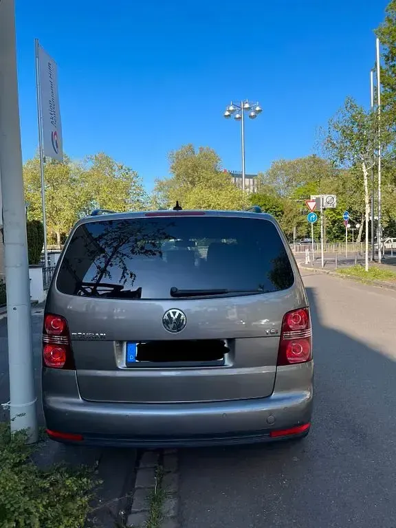 Gebraucht VW Touran 140 PS (102 kW) 2009 Grau Van / Kleinbus