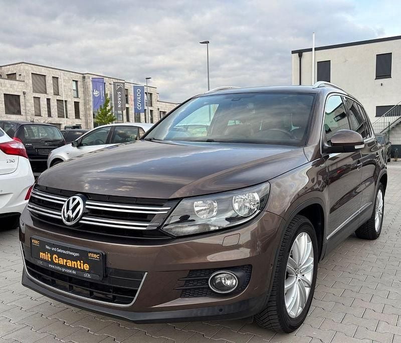 Braun Gebraucht 2013 VW Tiguan Life SUV | 9.900 € (Guter Preis) - Bild 1/4