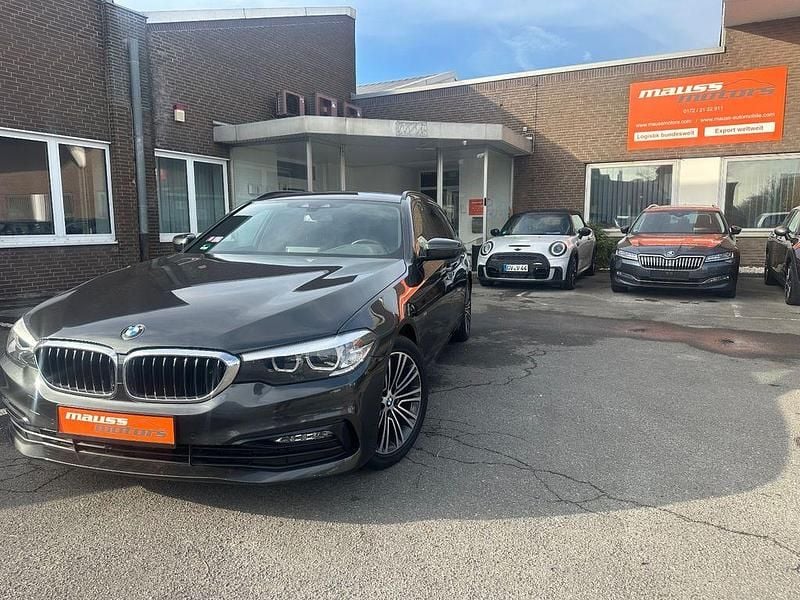 Gebraucht BMW 520 Sport Line 190 PS (139 kW) 2017 Grau Limousine