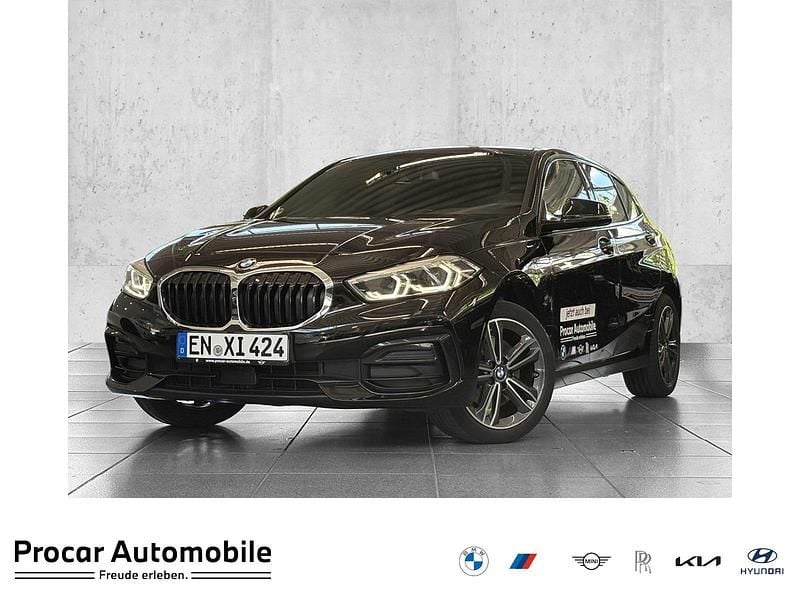 Schwarz Gebraucht 2022 BMW 118 Sport Line Kleinwagen | 20.880 € (Fairer Preis) - Bild 1/4
