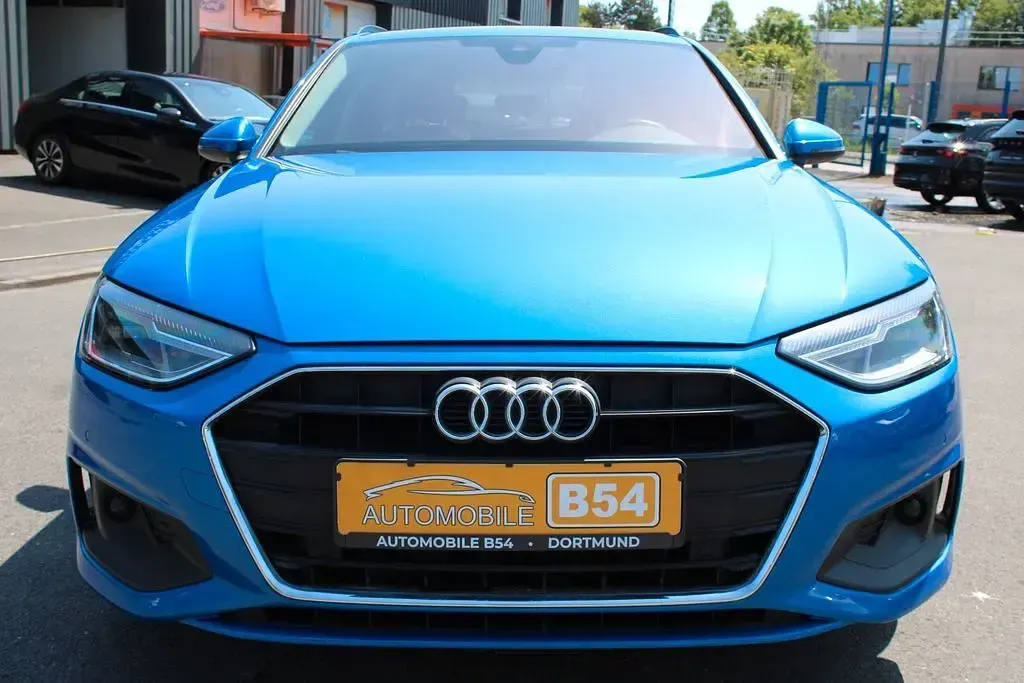 Gebraucht Audi A4 Sport 136 PS (100 kW) 2021 Blau Kombi