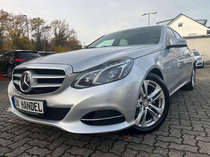 Gebraucht Mercedes E220 170 PS (125 kW) 2015 Silber Limousine