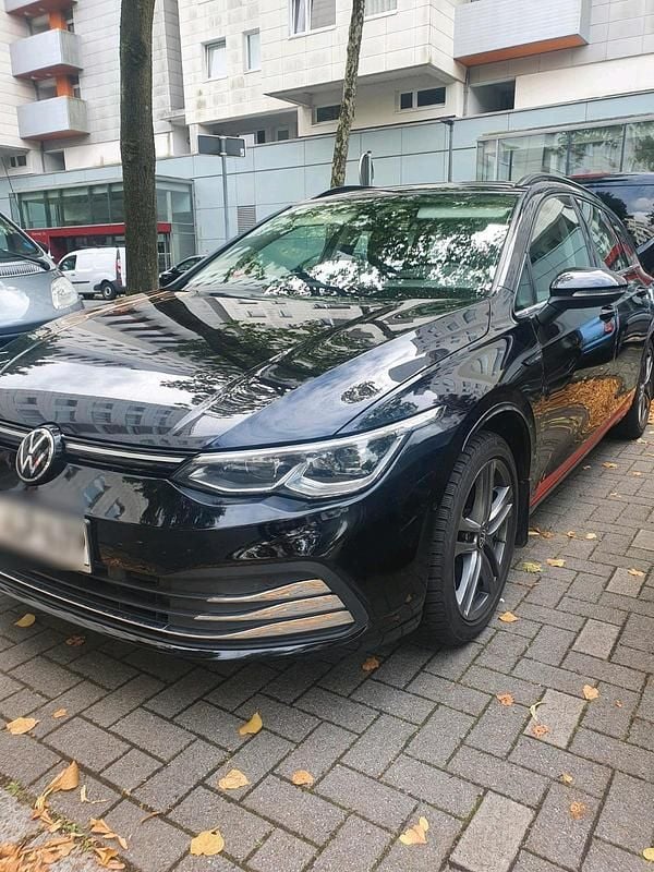 Schwarz Gebraucht 2021 VW Golf VIII Kombi | 18.500 € (Fairer Preis) - Bild 1/4