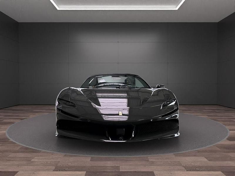 Gebraucht Ferrari SF90 999 PS (734 kW) 2023 Grau Cabrio