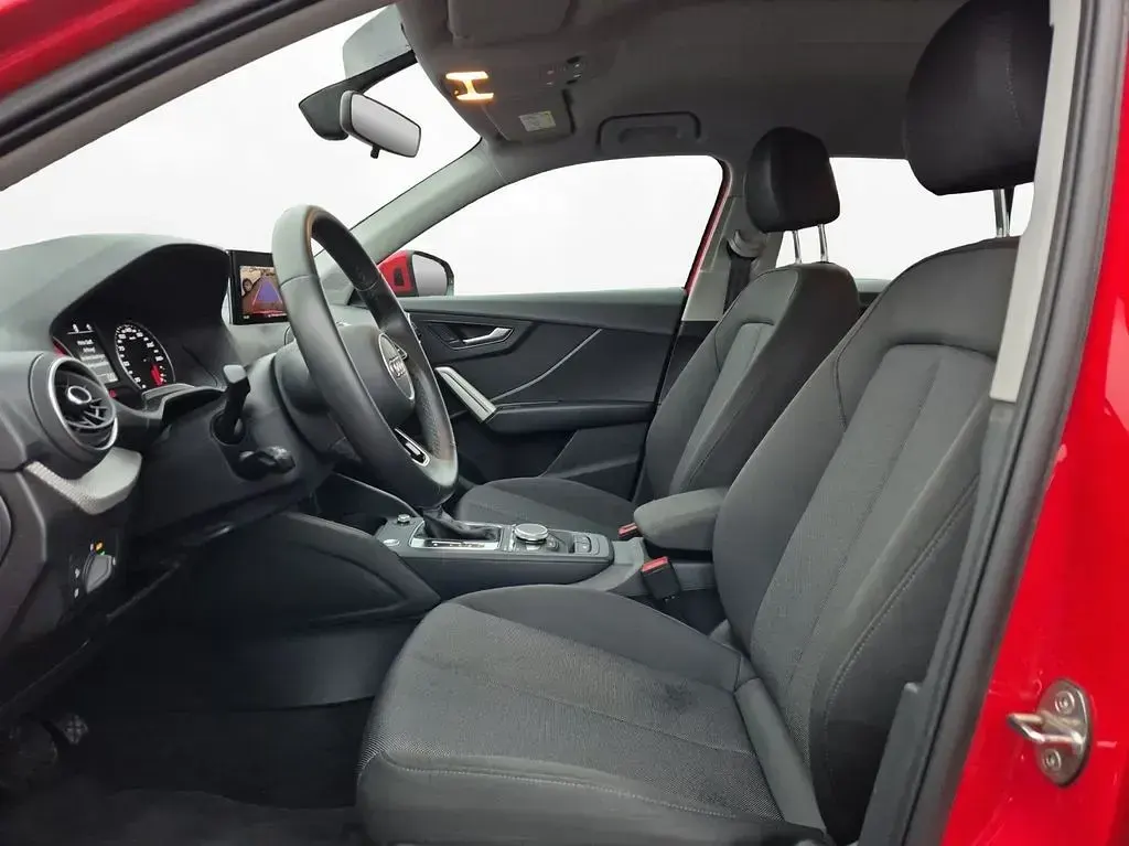 Używany Audi Q2 Advanced 150 KM (110 kW) 2021 Czerwony SUV