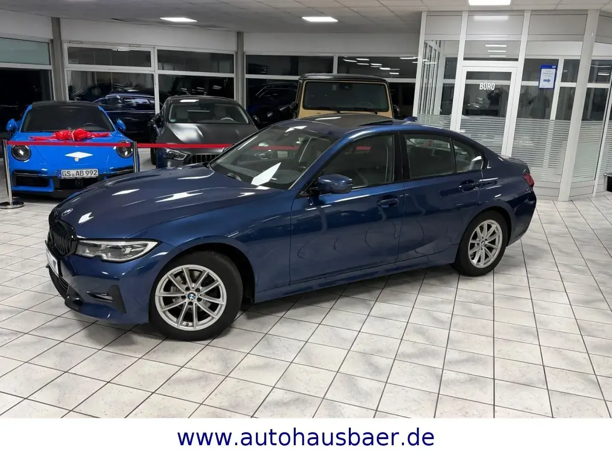 Gebraucht BMW 320 Sport Line 190 PS (139 kW) 2021 Blau Limousine