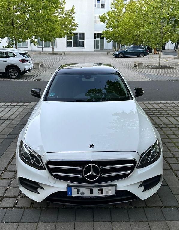 Gebraucht Mercedes E200 AMG 184 PS (135 kW) 2017 Weiß Limousine