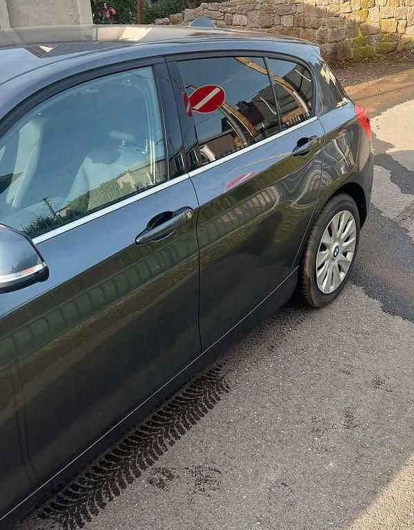 Gebraucht BMW 118 Advantage 136 PS (100 kW) 2018 Grau Kleinwagen