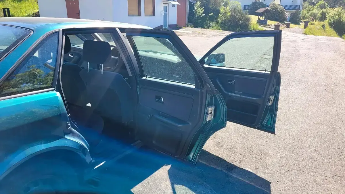 Gebraucht Audi 80 90 PS (66 kW) 1993 Grün Limousine