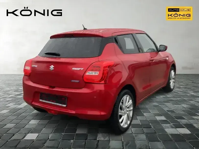 Gebraucht Suzuki Swift Comfort 83 PS (61 kW) 2023 Rot Limousine