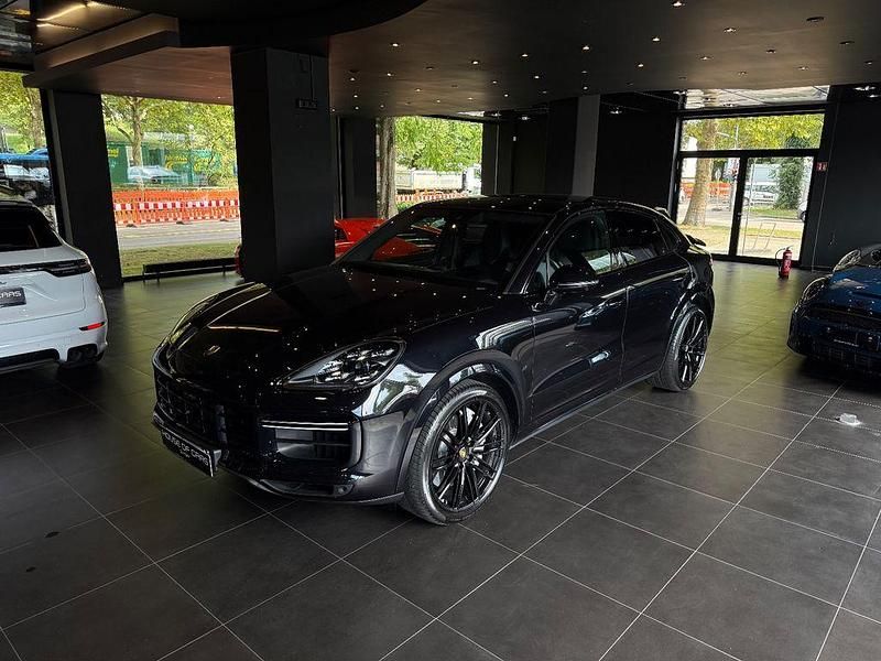 Schwarz Gebraucht 2019 Porsche Cayenne Turbo SUV | 75.990 € (Fairer Preis) - Bild 1/4