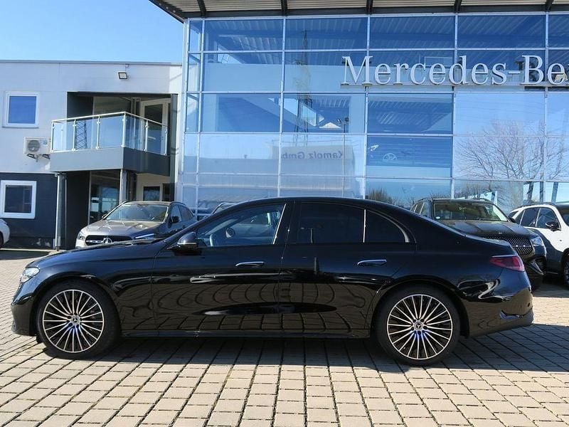 Second-hand Mercedes E200 AMG Line Premium 204 CP (150 kW) 2024 Negru Berlinǎ