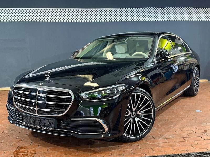 Schwarz/baltic black Gebraucht 2023 Mercedes S350L AMG Limousine | 75.990 € - Bild 1/3