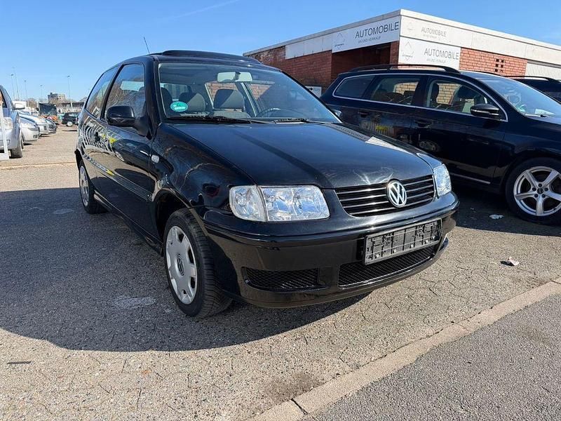 Gebraucht VW Polo 50 PS (36 kW) 2001 Schwarz Limousine
