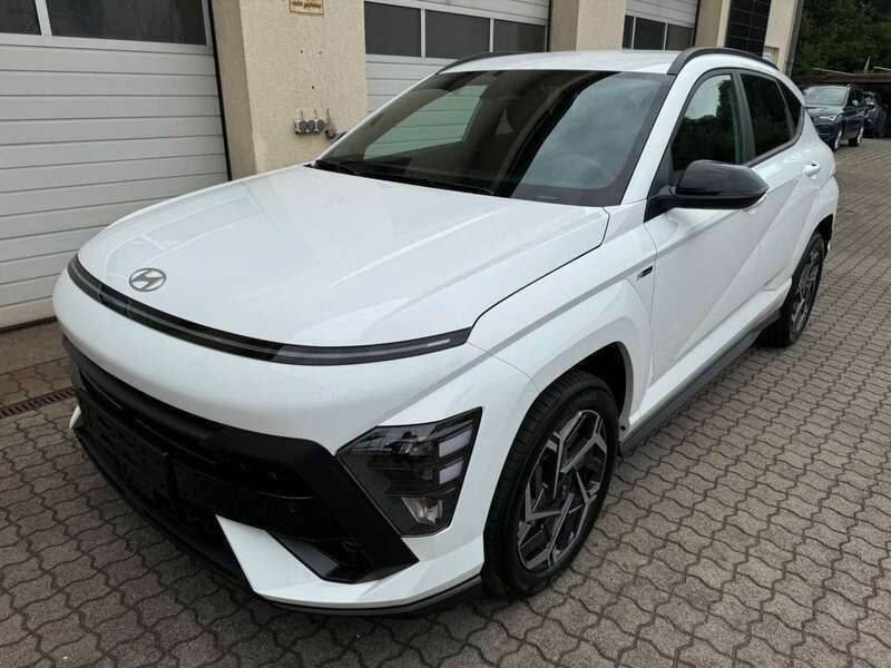 Atlas white Neu 2025 Hyundai Kona N Line SUV | 24.950 € (Guter Preis) - Bild 1/4