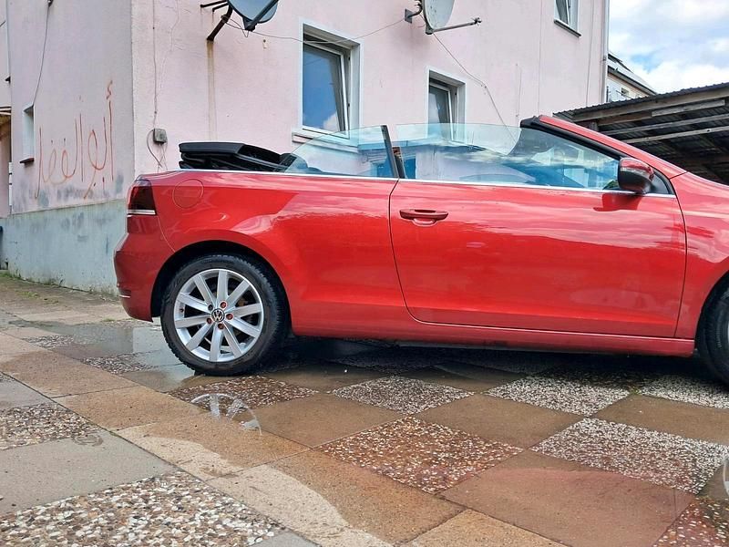 Gebraucht VW Golf Cabriolet 140 PS (102 kW) 2012 Rot Cabrio