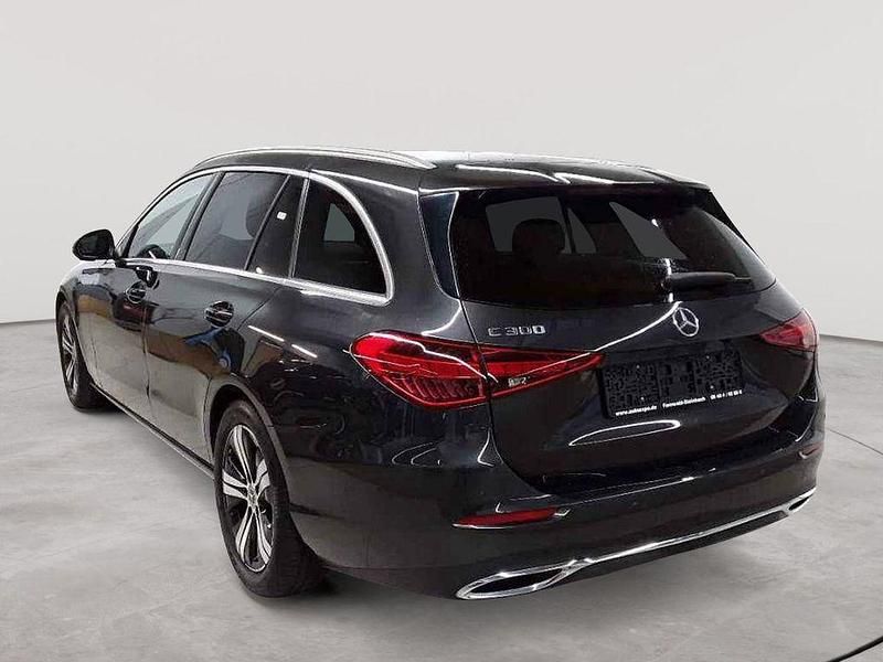 Gebraucht Mercedes C300 258 PS (189 kW) 2023 Schwarz Limousine