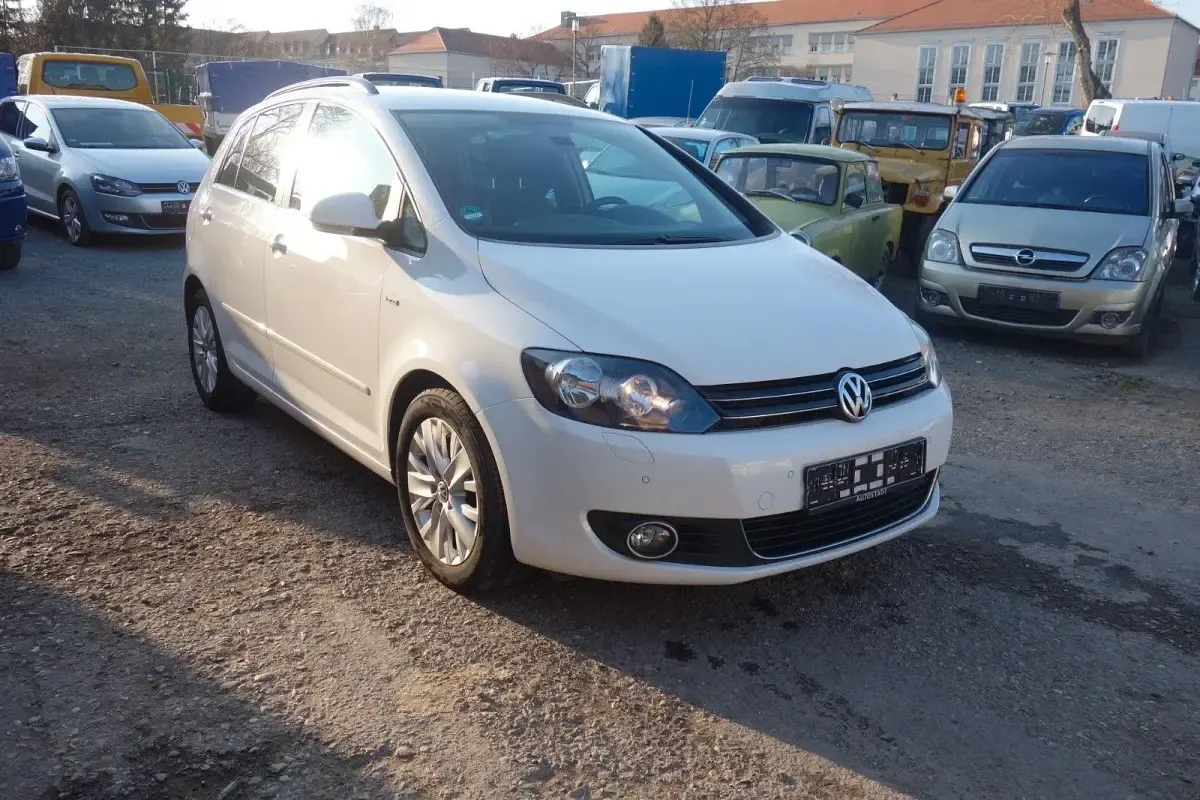 Gebraucht VW Golf Plus Cross Life 105 PS (77 kW) 2013 Weiß Van / Kleinbus