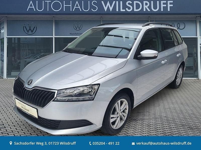 Brilliantsilber metallic Gebraucht 2022 Skoda Fabia Ambition Kombi | 14.690 € (Guter Preis) - Bild 1/4