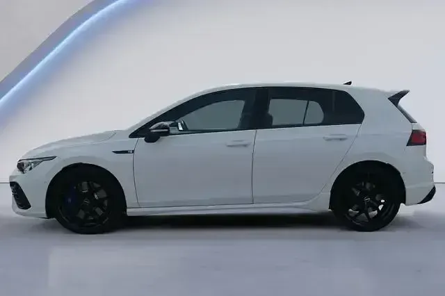 Gebraucht VW Golf VIII R 320 PS (235 kW) 2022 Pure white Limousine