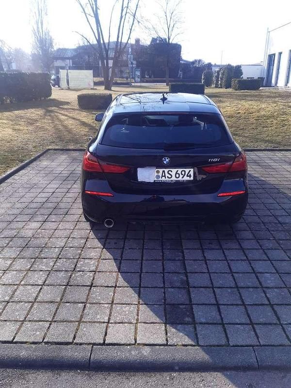 Gebraucht BMW 118 140 PS (102 kW) 2020 Schwarz Kleinwagen