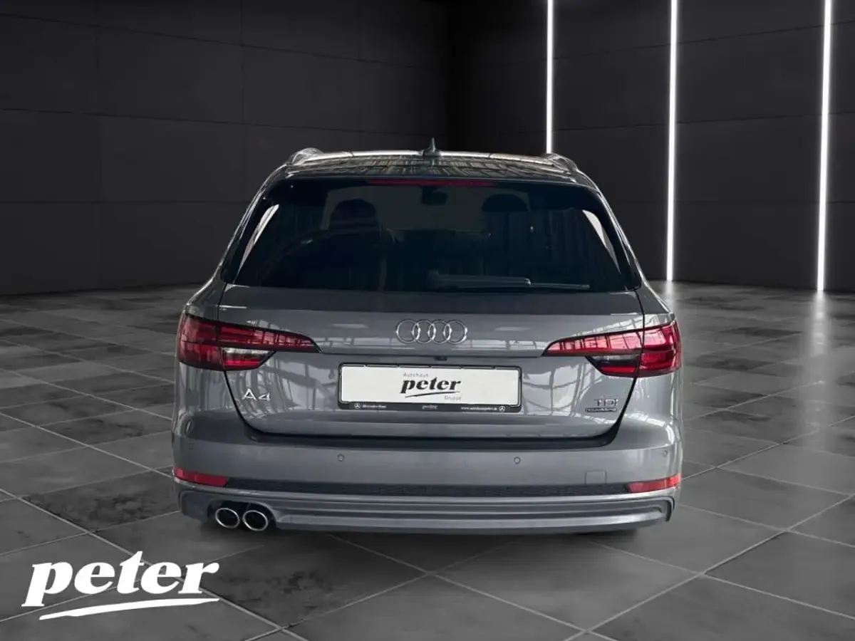 Gebraucht Audi A4 Ambiente 218 PS (160 kW) 2018 Grau Kombi