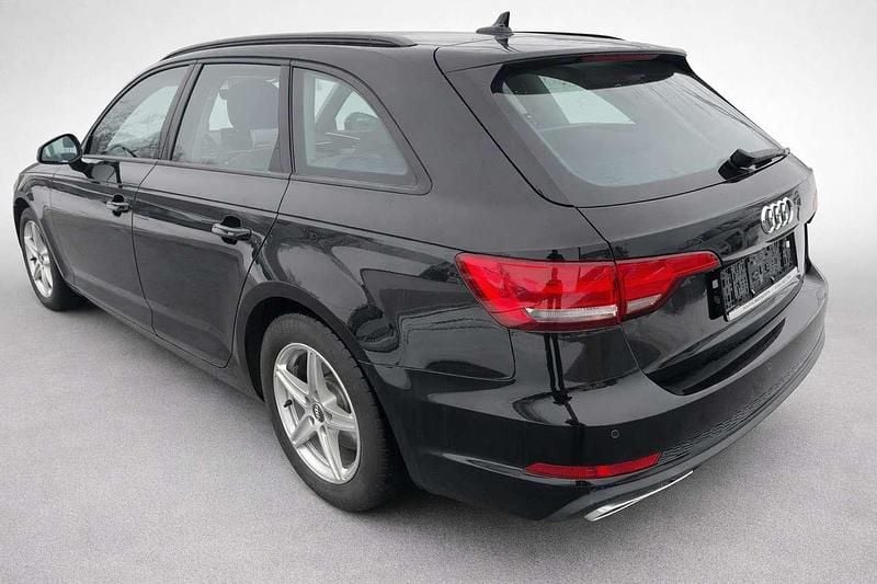 Gebraucht Audi A4 150 PS (110 kW) 2019 Brillantschwarz uni Kombi