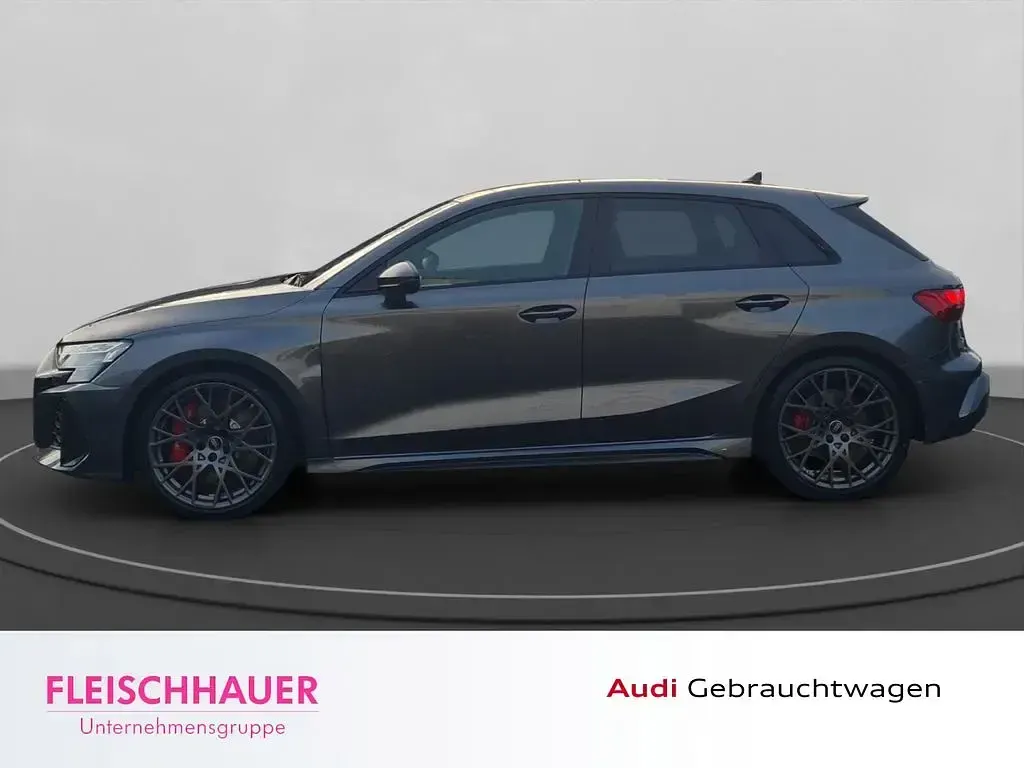 Gebraucht Audi RS3 Sport 400 PS (294 kW) 2026 Grau Limousine