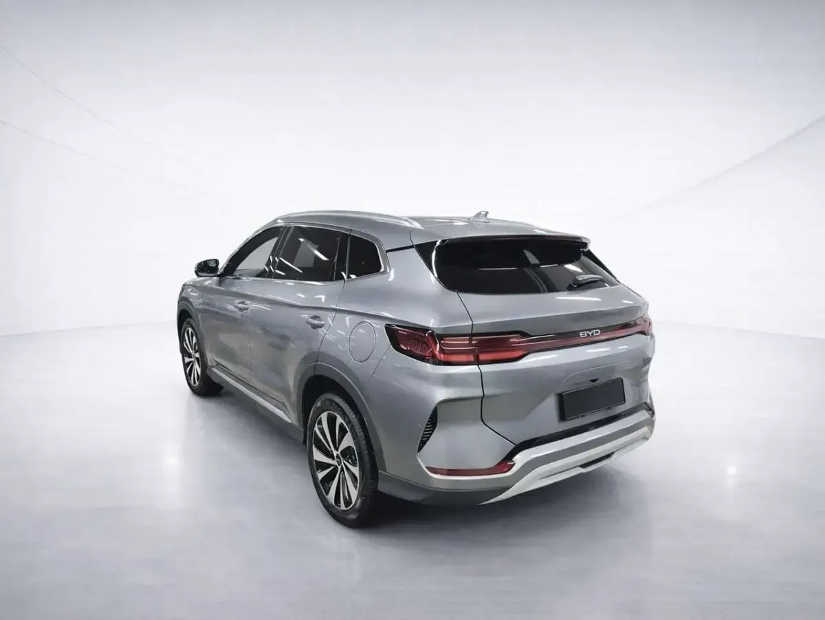 Käytetty BYD Seal U Boost 218 HP (160 kW) 2025 Harmaa Katumaasturi