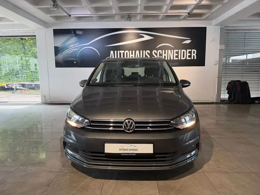 Gebraucht VW Touran Highline 150 PS (110 kW) 2020 Grau Van / Kleinbus