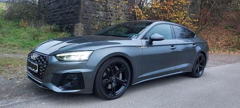 Grau Gebraucht 2021 Audi A5 S-Line | 33.000 € (Fairer Preis) - Bild 1/4