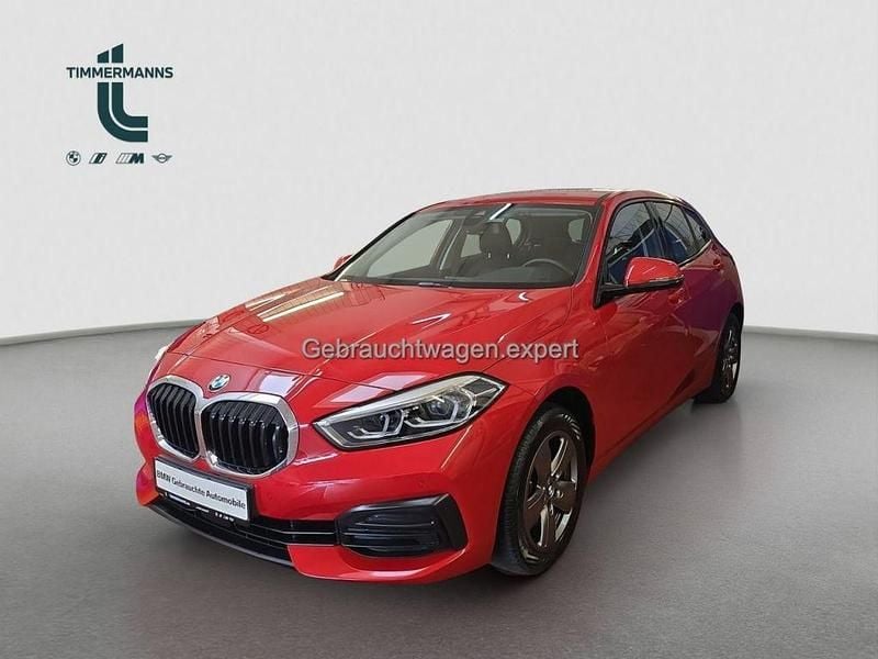 Melbourne rot (metallic) Gebraucht 2022 BMW 118 Advantage Kleinwagen | 21.950 € (Guter Preis) - Bild 1/4