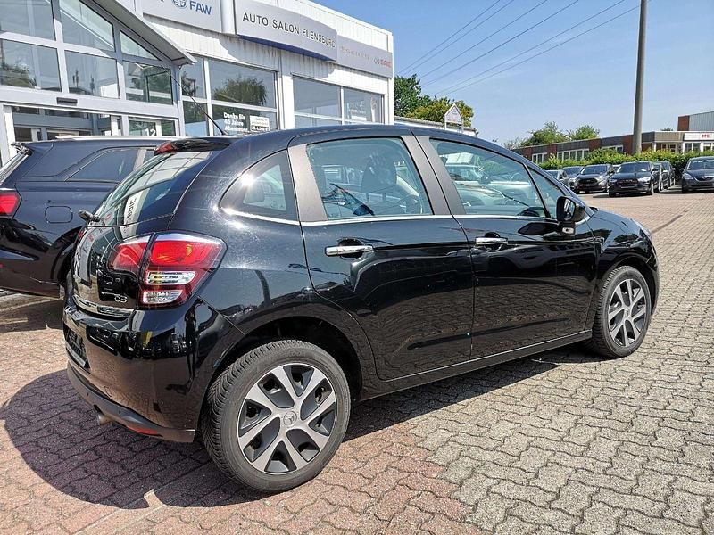 Gebraucht Citroën C3 SELECTION 99 PS (72 kW) 2016 Schwarz Kleinwagen